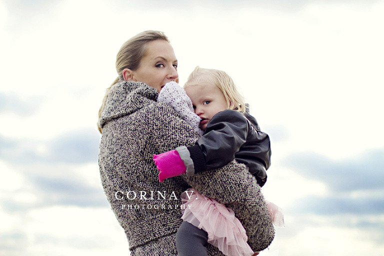 Family Portrait Photographer - Corina V. Photography