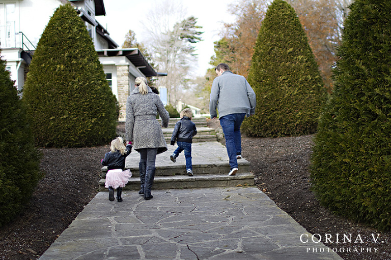 Family Portrait Photographer - Corina V. Photography